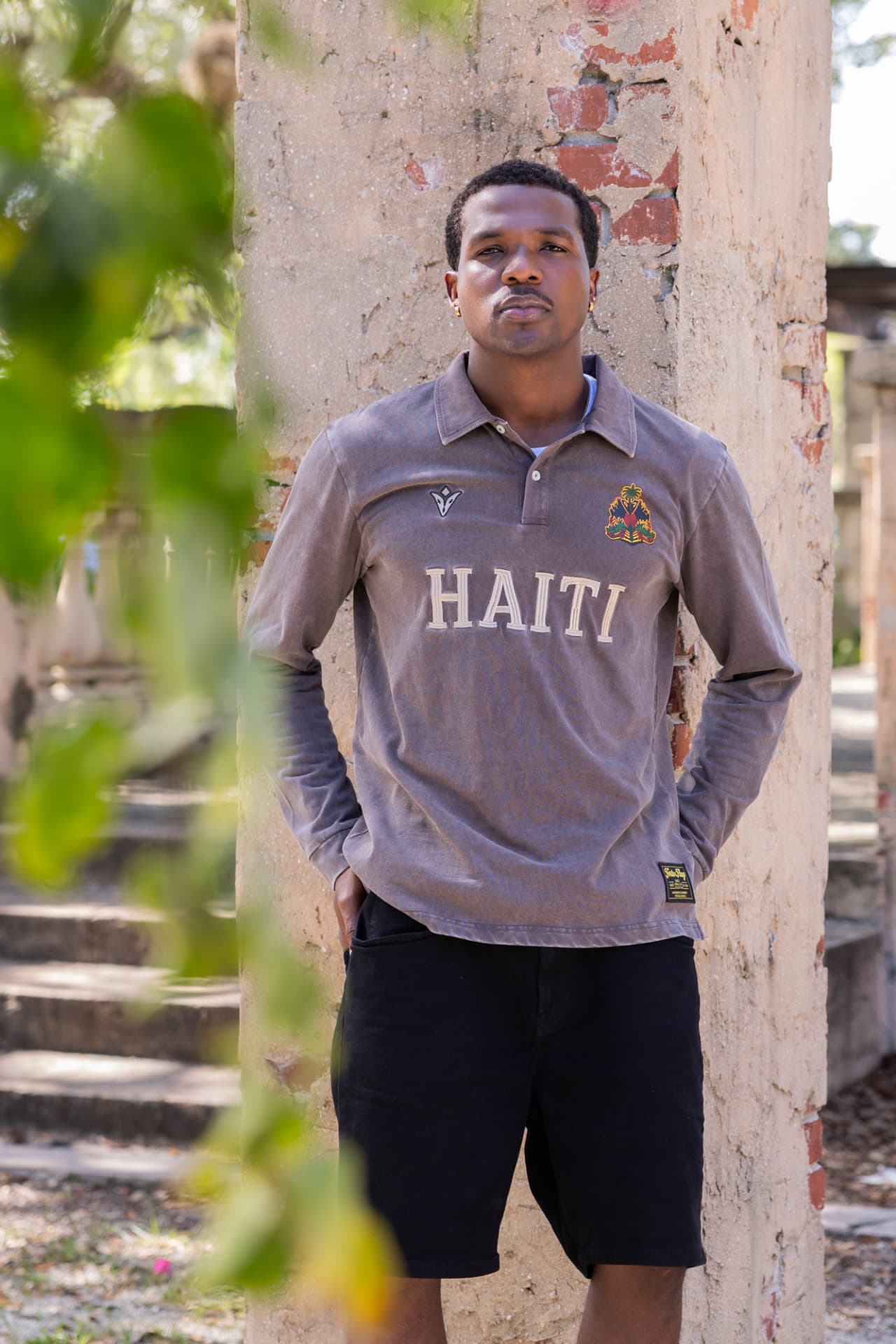 Faded charcoal long sleeve at the pillars